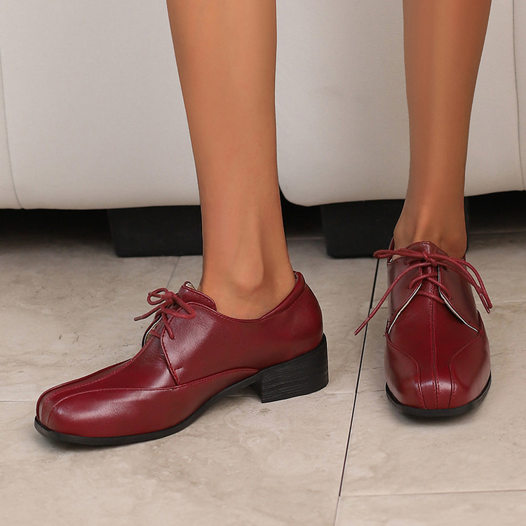 Women's Minimalist Lace-Up Flat Shoes Low Chunky Heel Round Toe