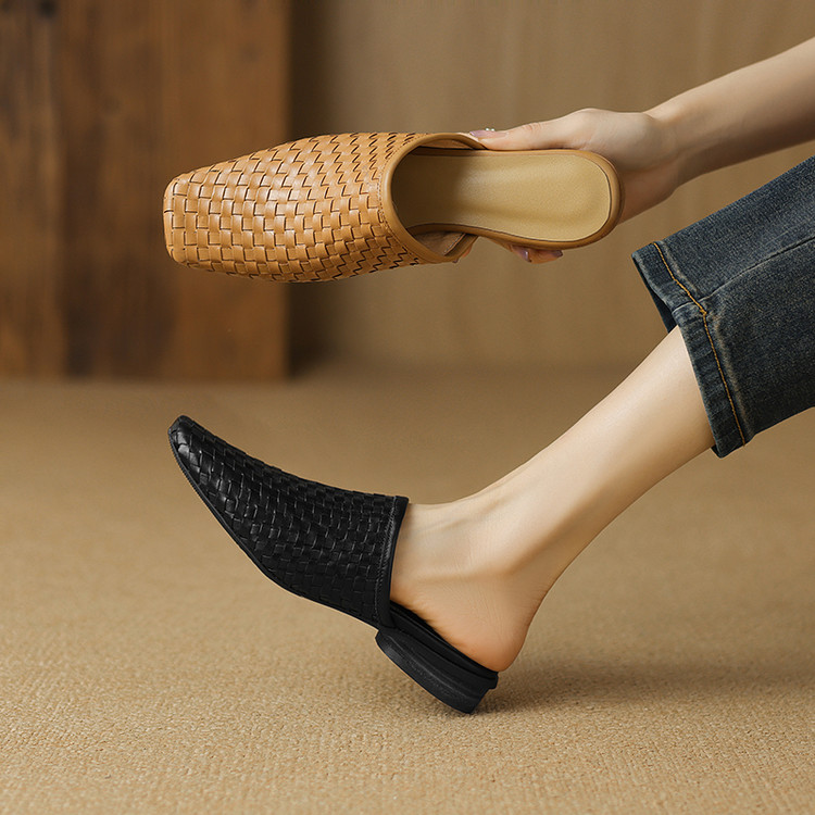 20250327813739008_750.jpg Women's Leather Slippers with Mid Square Heel