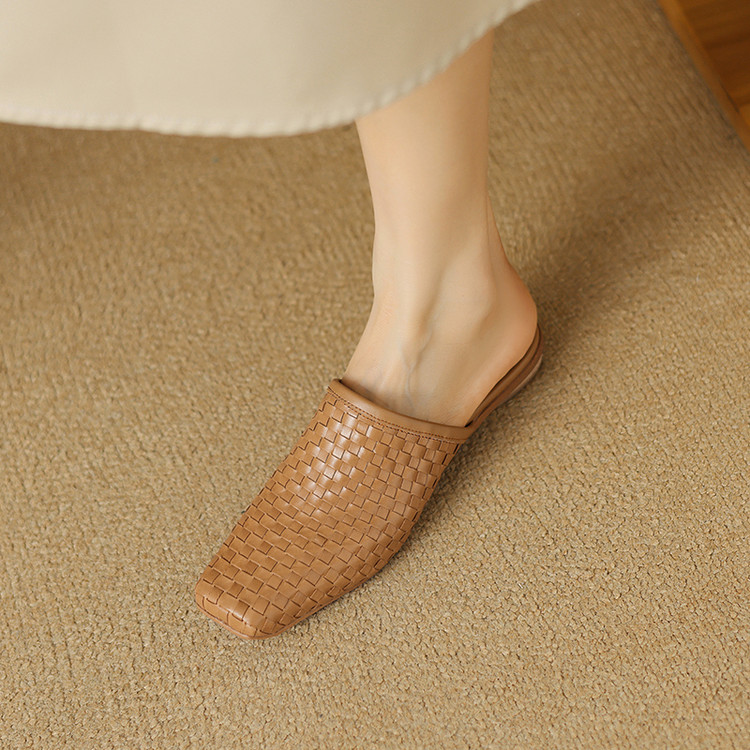 20250327813739018_750.jpg Women's Leather Slippers with Mid Square Heel