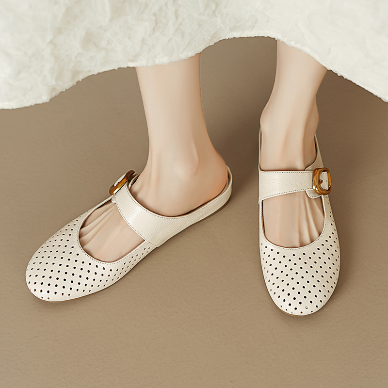 Women's Leather Slippers with Metal Decoration Low Heel Spring 2025