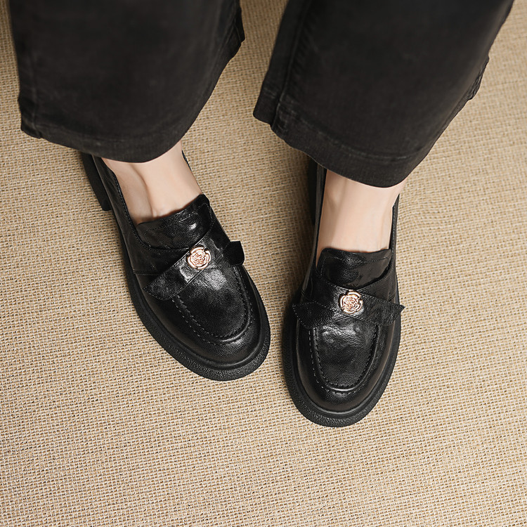 Women's Leather Loafers with Metal Detail and Platform Mid Heel - Style k.html