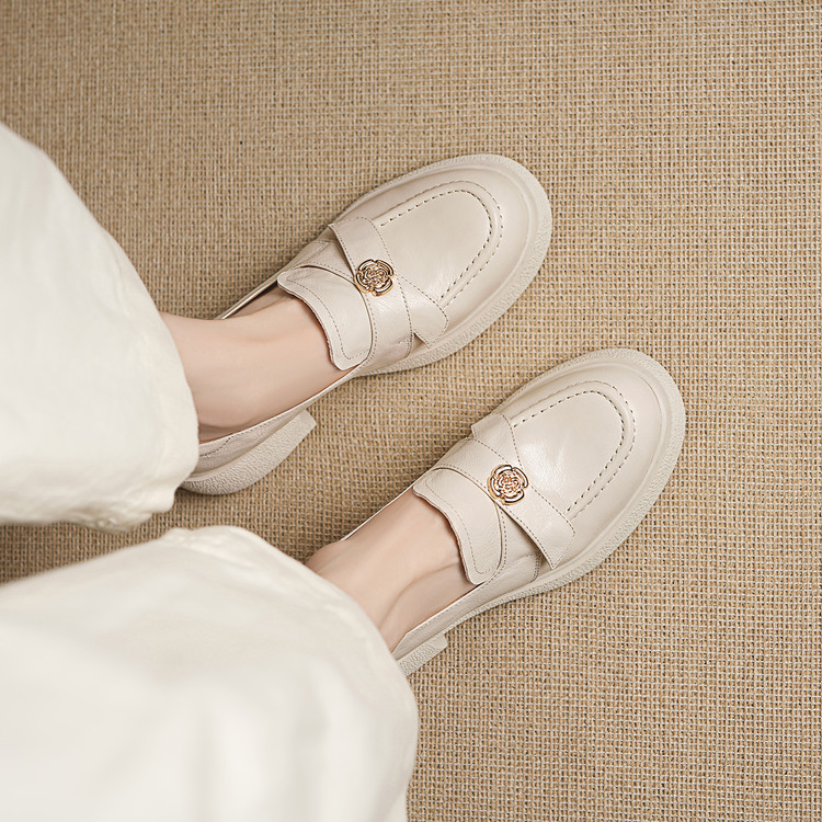 Women's Leather Loafers with Metal Detail and Platform Mid Heel - Style k.html